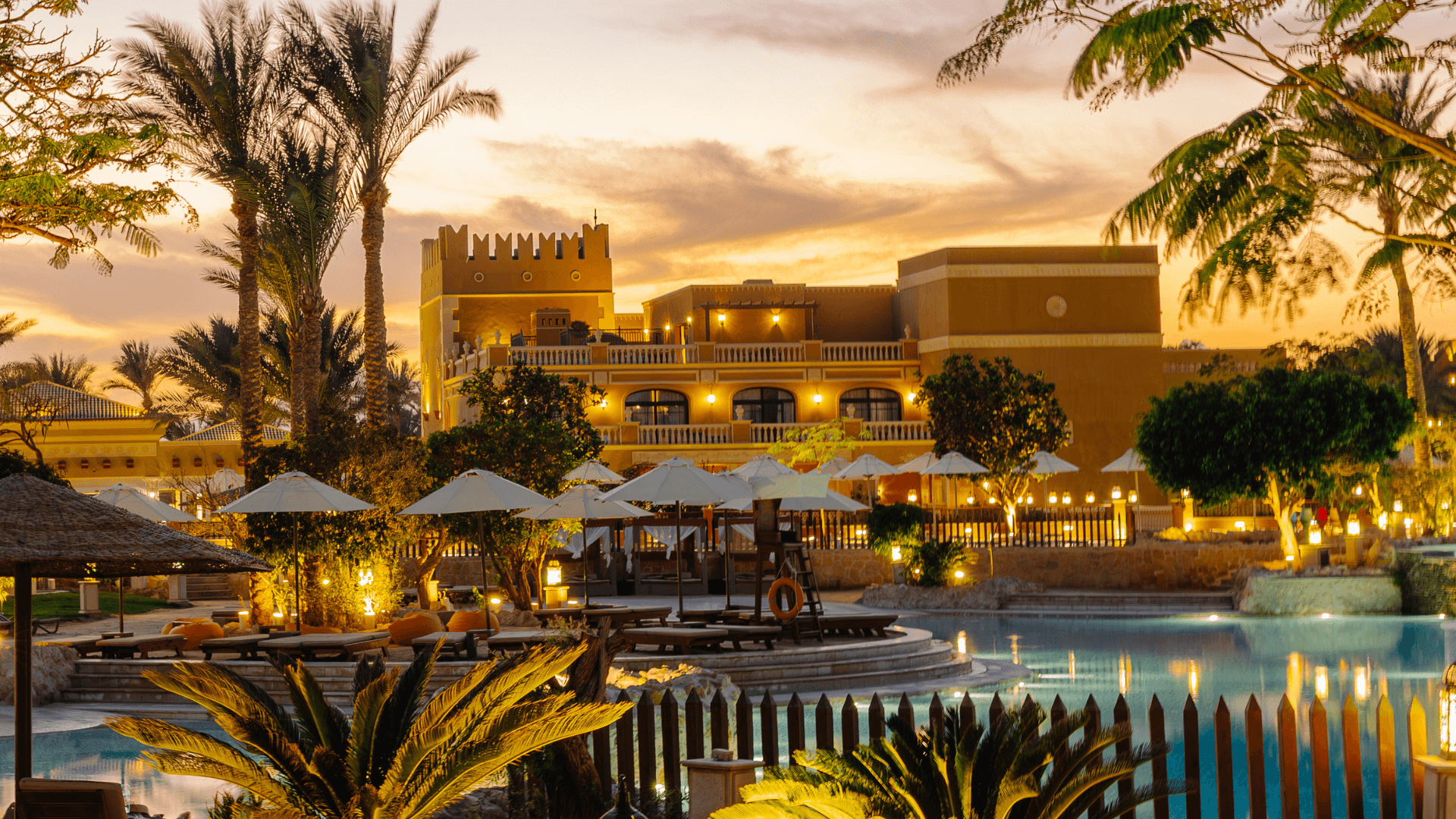 <span style="color:#FF9C00;">LAST MINUTE</span>